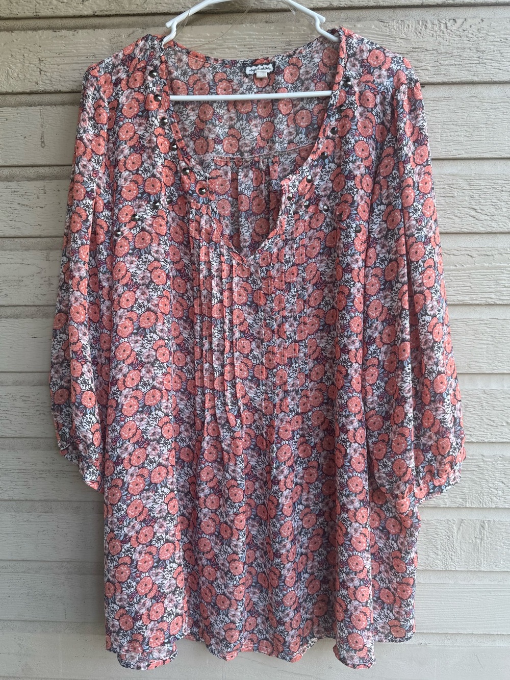 Eyeshadow Sheer Coral and Gray Floral Scoop Neck Top
